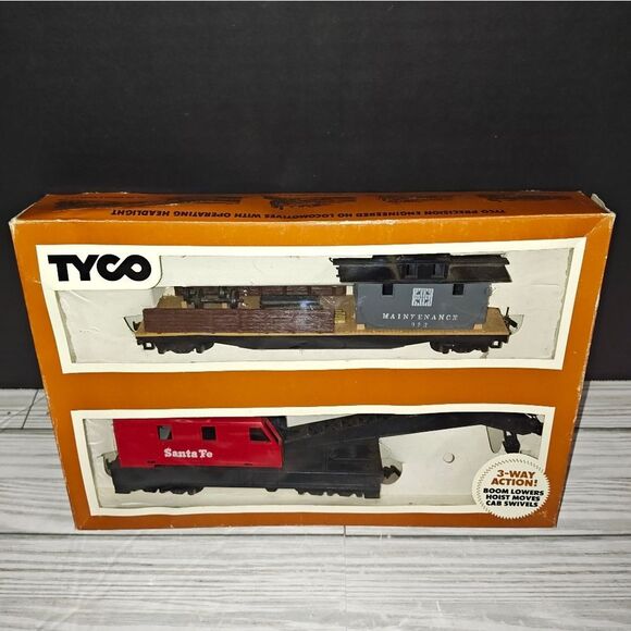 Tyco #932 HO Scale Operating Crane Car With Boom Tender Collectible Train Cars - Picture 1 of 9